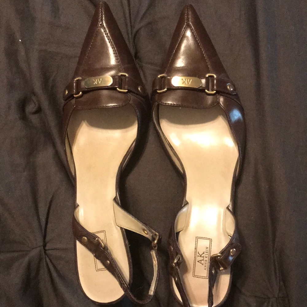 Brown 👡 Anne Klein 👡 pumps! So cute!
